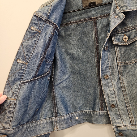 GUESS Denim Jean Jacket - Picture 10 of 13